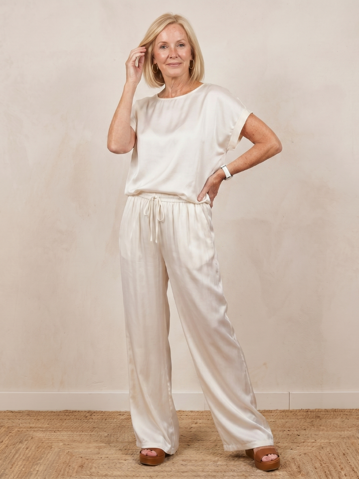 Women’s Short Sleeve Drawstring Waist Two Piece Pants Set
