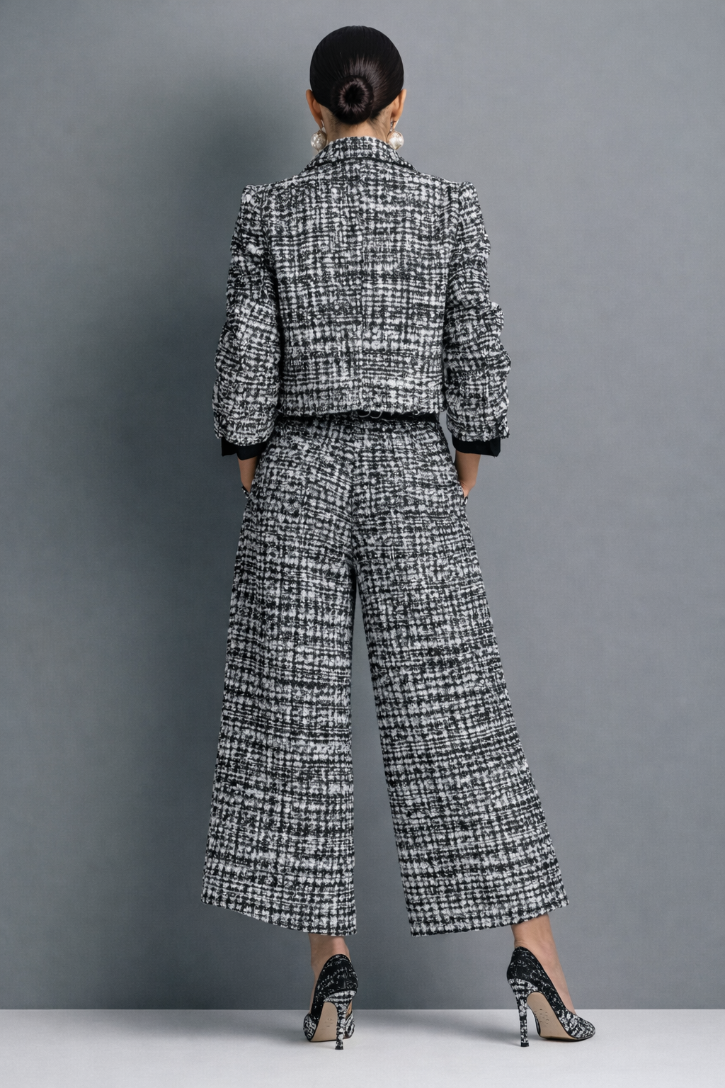 Women’s Tailored Two-Piece Blazer and Trousers Set