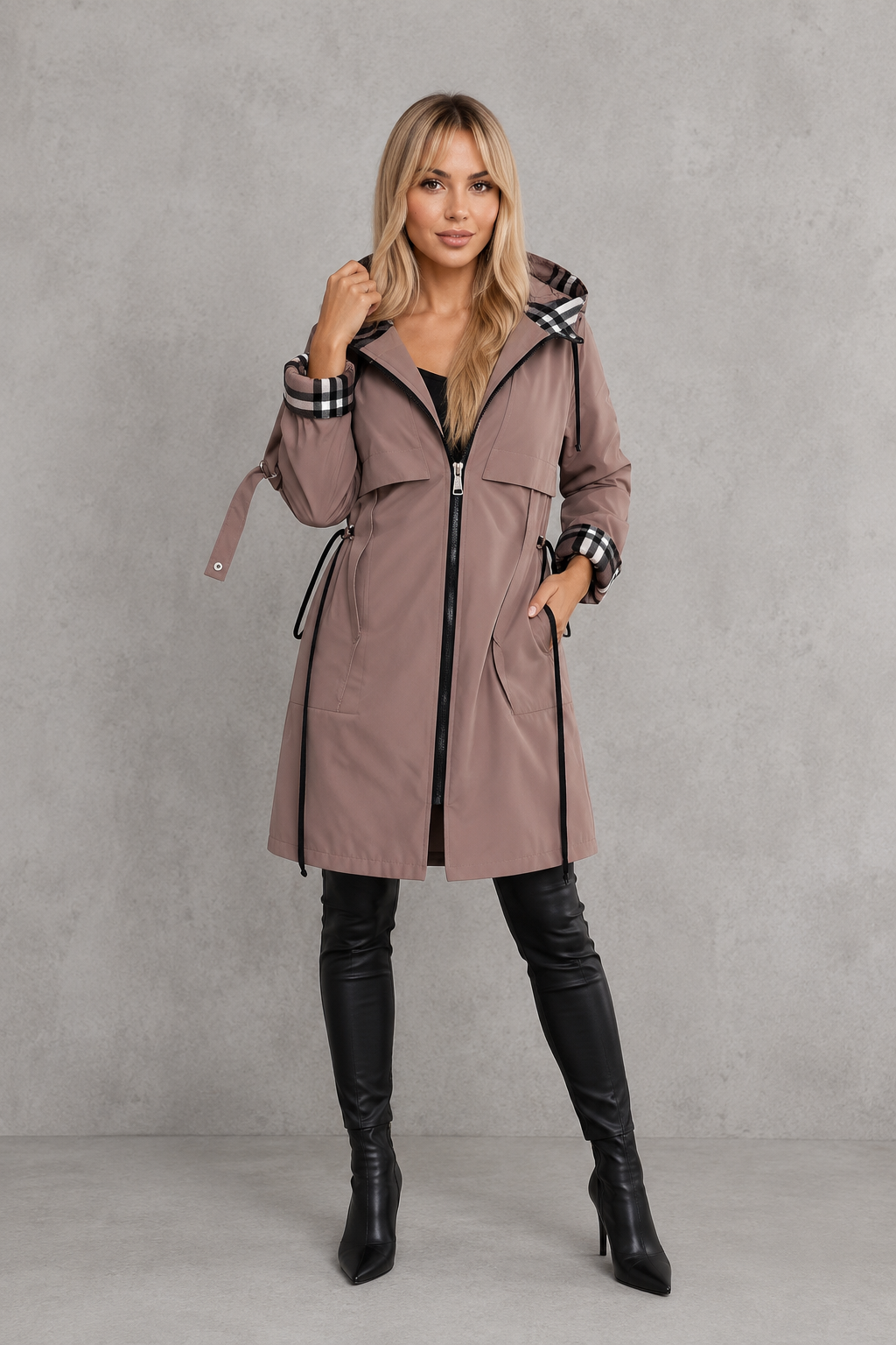 Women’s Hooded Lightweight Rain Jacket With Check Trim