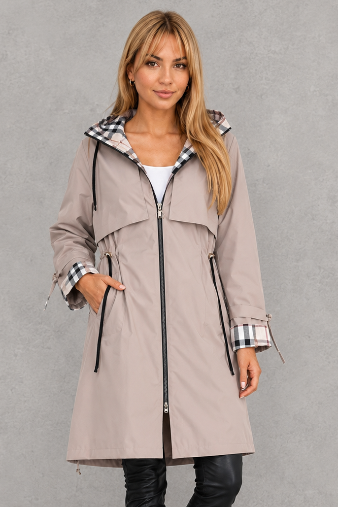 Women’s Hooded Lightweight Rain Jacket With Check Trim